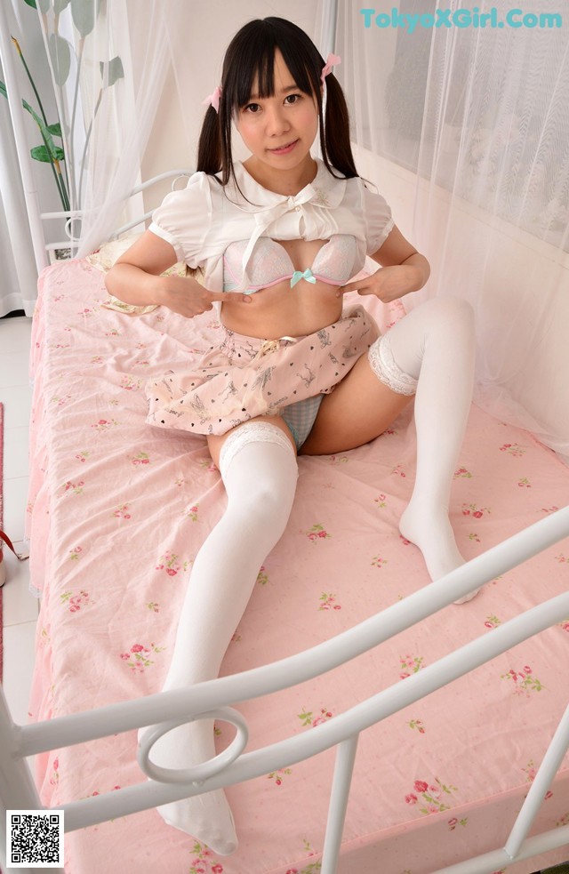 Shoko Minori - Beautiful Brazer Sideblond